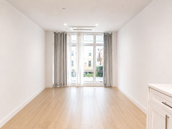 4th image of 27-23 27th St #3R