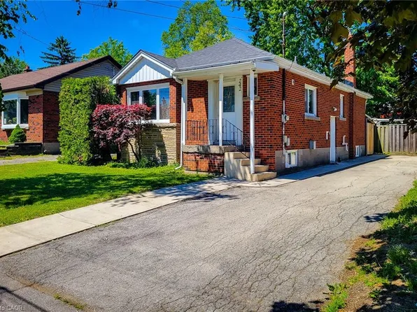 242 W 2nd St, Hamilton, ON L9C 3G5