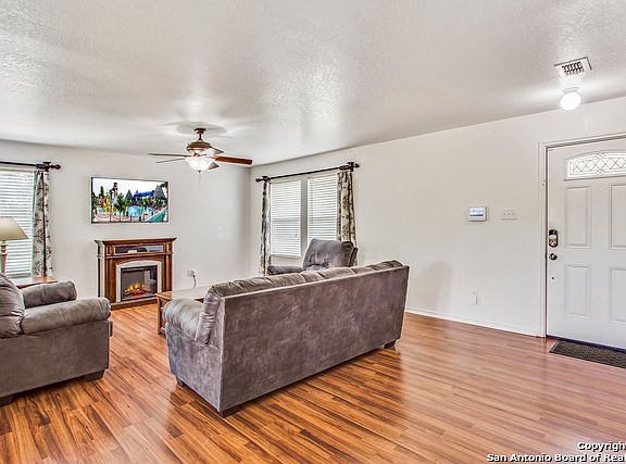 5th image of 422 Butternut Blvd