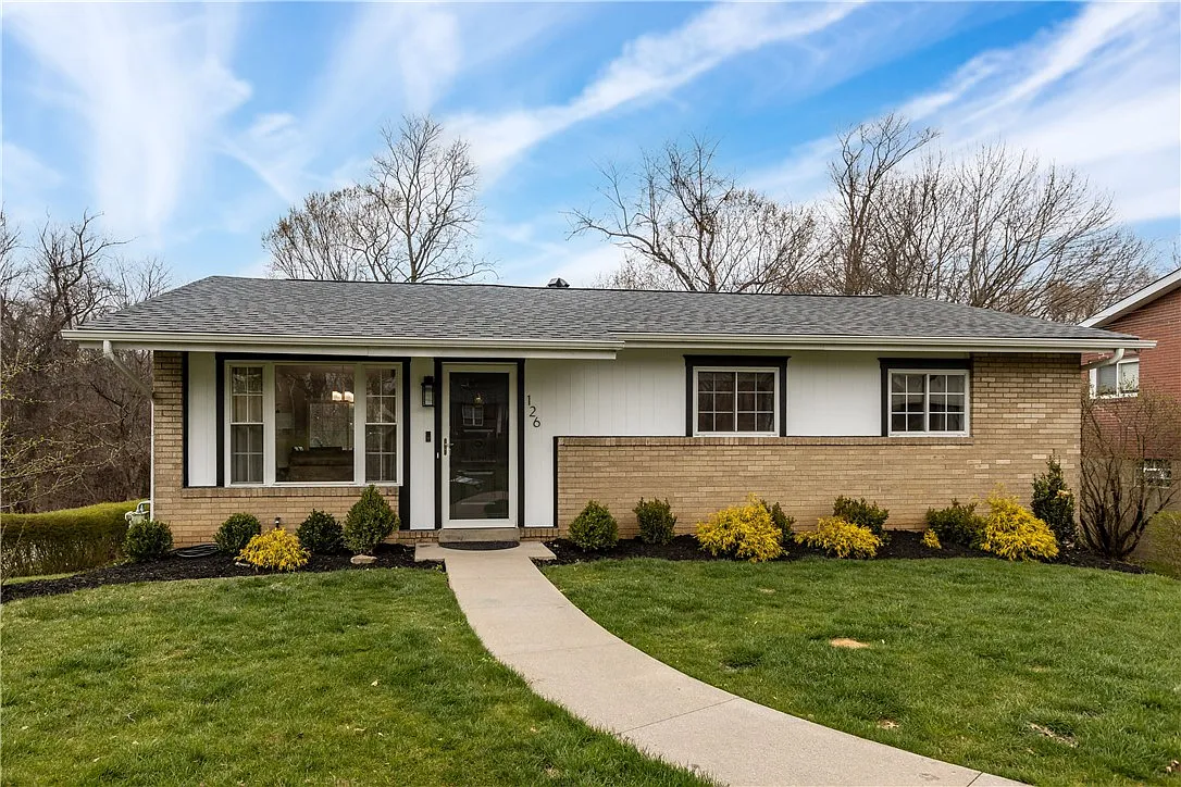 126 Pilgrim Dr photo 1