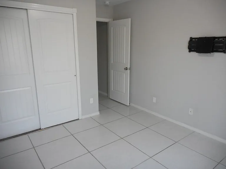 227 Ellesmere Way — Photo 28