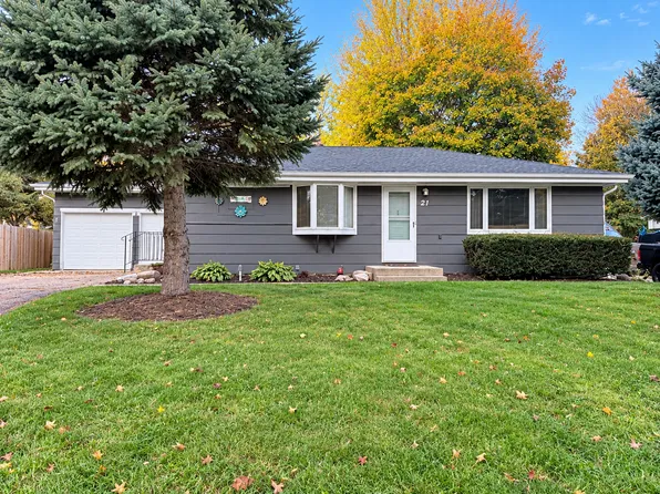 21 Farrell St N, Maplewood, MN 55119