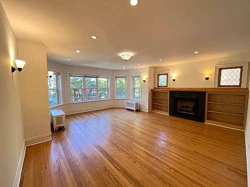 6150 N Hoyne Ave #1 Photo 1