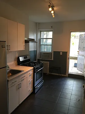 Rented by Flatiron Real Estate Advisors LLC | media 7