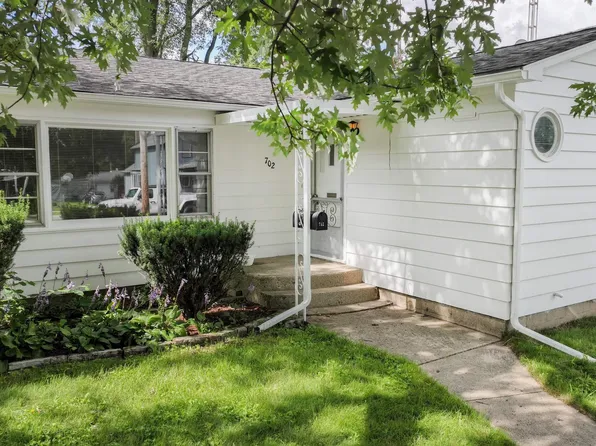 702 E Washington St, Knox, IN 46534