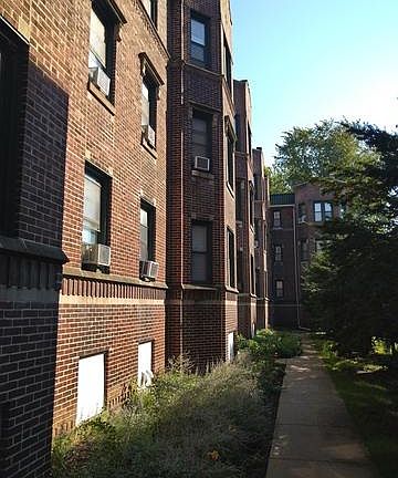 2nd image of 3845 N Greenview Ave #11gkcp4fn
