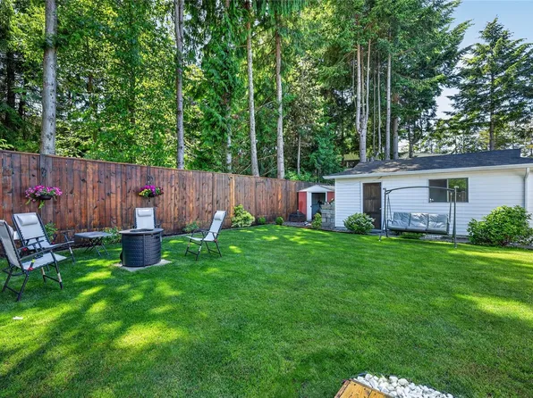 6421 Portsmouth Rd, Nanaimo, BC V9V 1A3