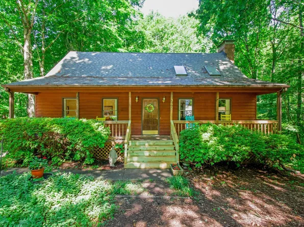 369 Juniper Dr, Lynchburg, VA 24502