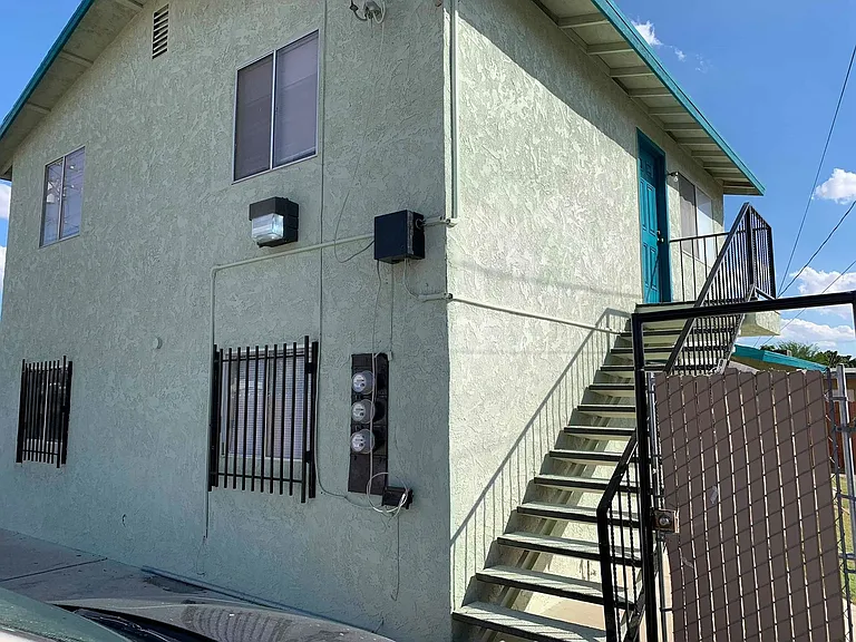 265 B St — Photo 2