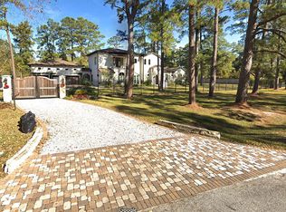 15 Shadow Ln, Houston, TX 77080