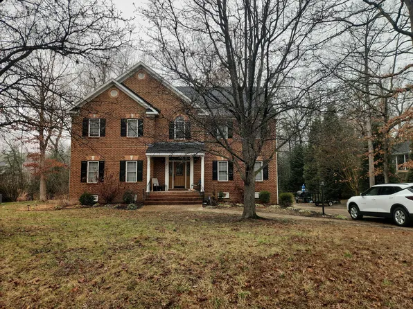 10702 Kriserin Cir, Chester, VA 23831