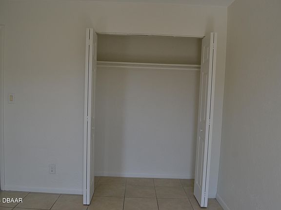 5th image of 309 Oakridge Blvd APT 6