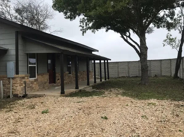 436 RIVER SPRINGS DR, Seguin, TX 78155