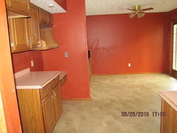 3rd image of 10 Buckingham Ct