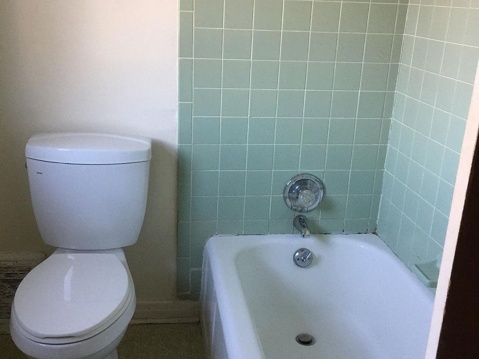 2nd image of 316 E Elm St