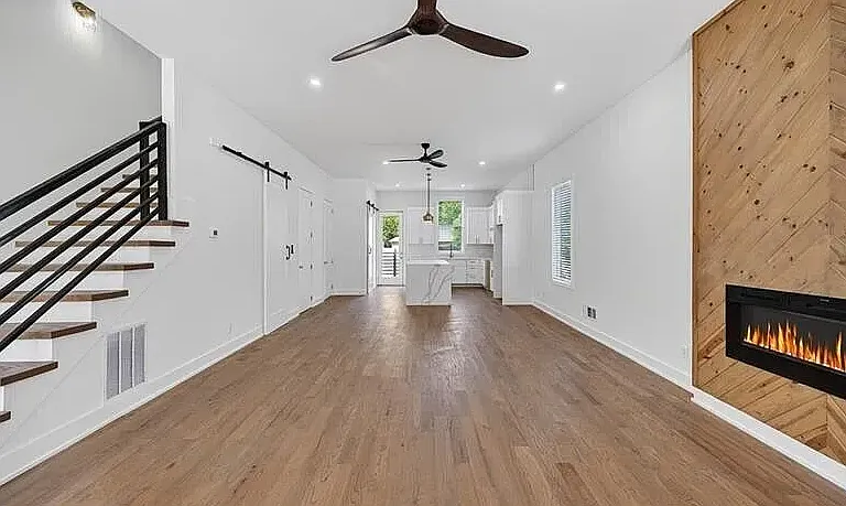 985 McDaniel St SW — Photo 6