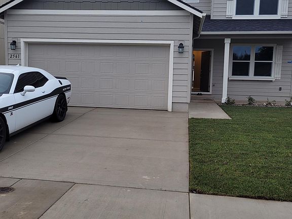 3rd image of 2561 Imperial Dr NW