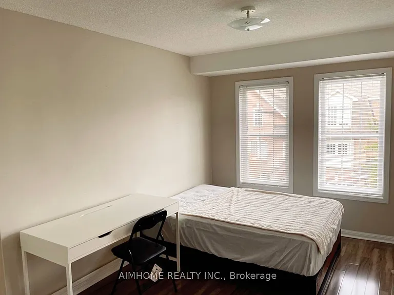 3030 Breakwater Ct #284 — Photo 5