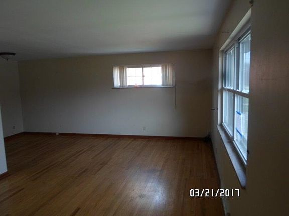 4th image of 77 Carran Dr