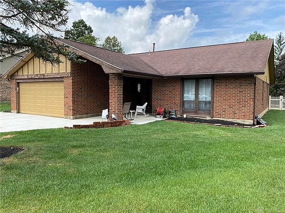 2nd image of 8365 Chinaberry Pl