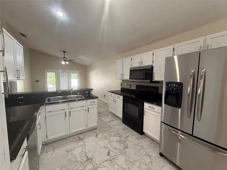 497 Brightview Dr — Photo 7