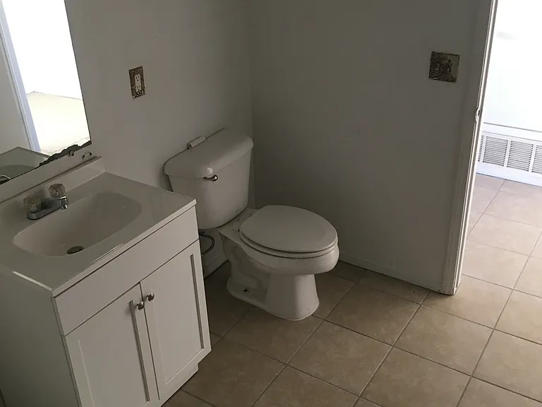 8705 Alameda Ave — Photo 11