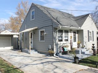 3017 Madison Ave, Des Moines, IA 50310