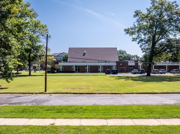 413 Center St, Conway, AR 72034