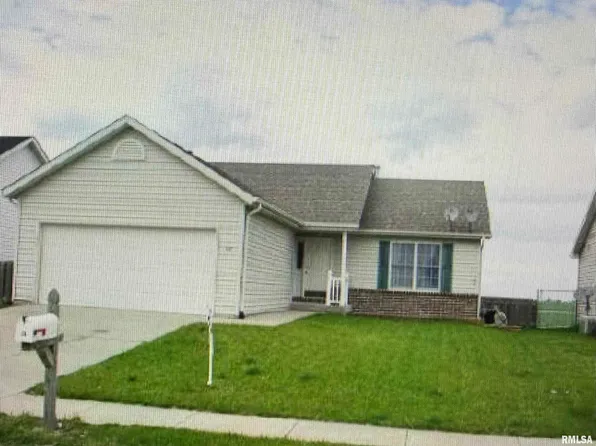 60 Frank St, New Berlin, IL 62670