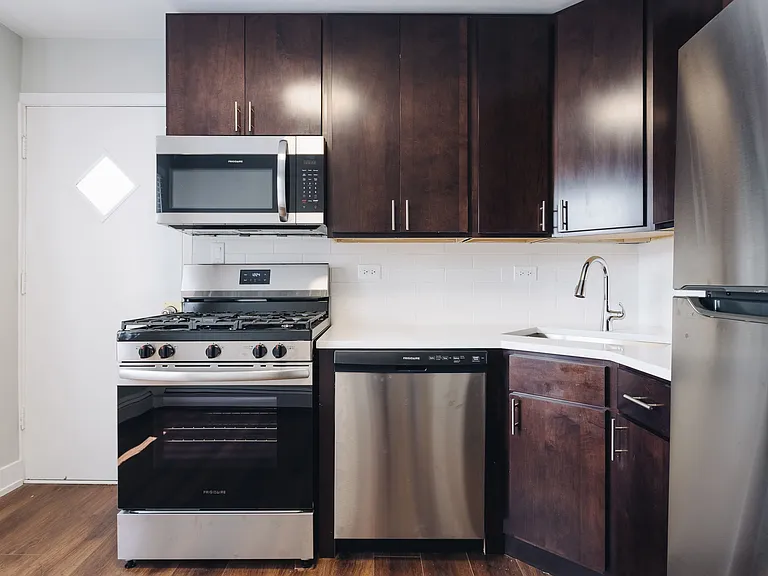 7220-26 N. Bell Ave. — Photo 34