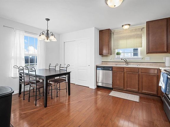 3rd image of 8124 Welsh Dr