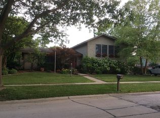 2102 Bristol Rd, Champaign, IL 61821