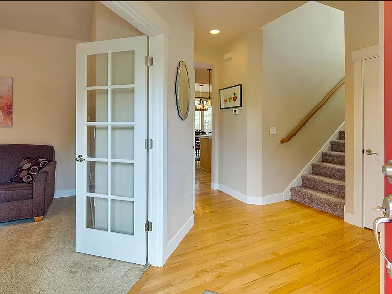 3138 NE Monte Vista Ln — Photo 8