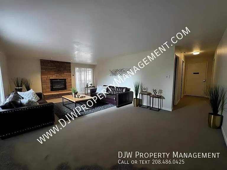 624 W Linden St — Photo 5