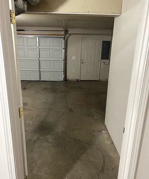 6884 Lexington Dr — Photo 35