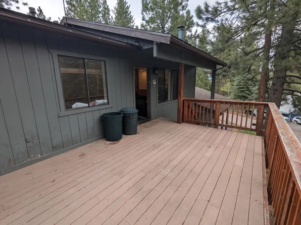 10605 Palisades Dr, Truckee, CA 96161