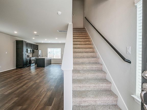 5th image of 6407 Paris St