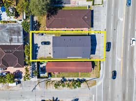 6406 W Flagler St, Miami, FL