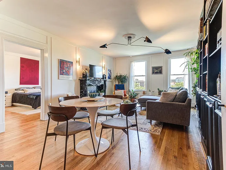 1915 16th St NW #701 — Photo 3