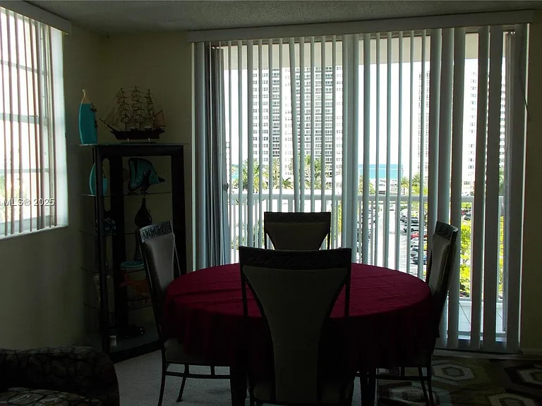 3161 S Ocean Dr #505 — Photo 9
