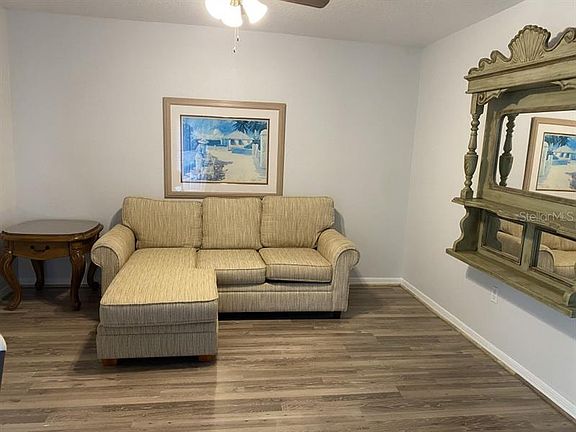 3rd image of 111 Cabrillo Dr