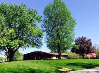 3130 Hillcrest Rd, Vincennes, IN 47591