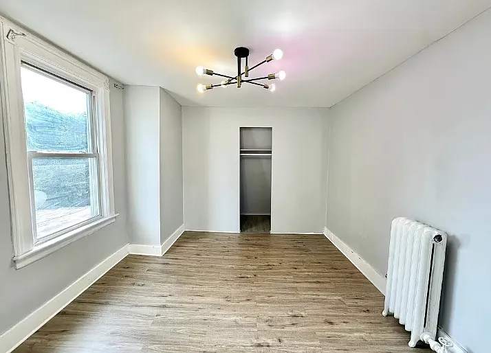 118 4th Ave #3 — Photo 5