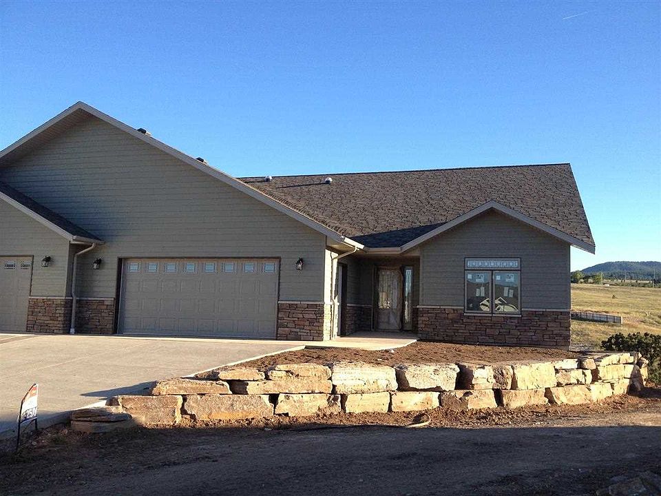 1st image of 414 Belleview Ct
