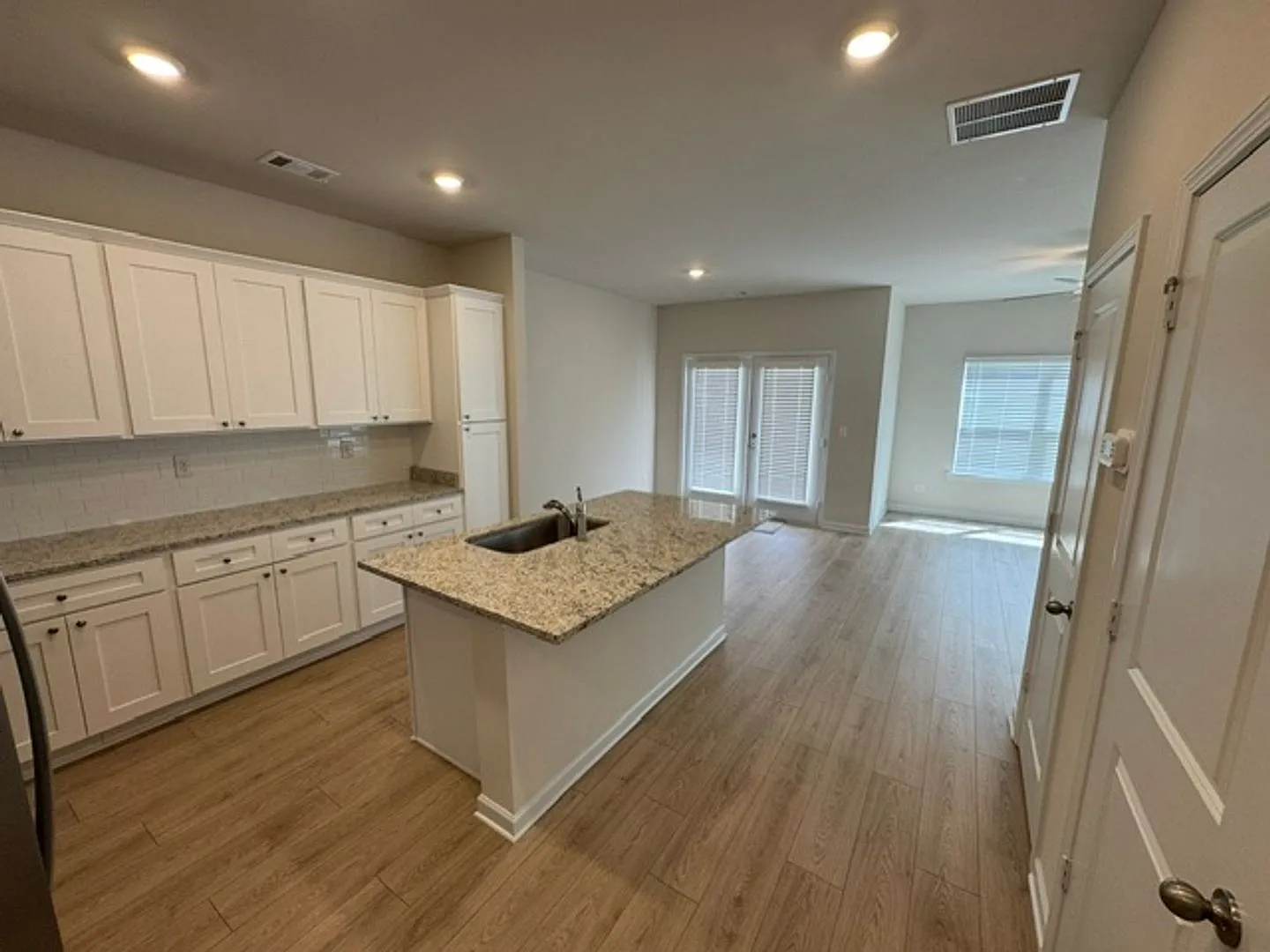 212 Rooker Drive — Photo 3