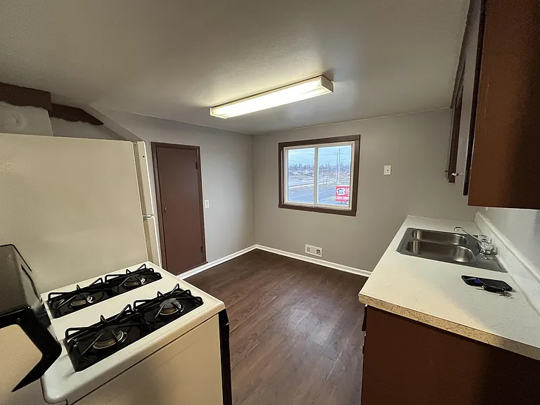 340 Park Ave #2 — Photo 8
