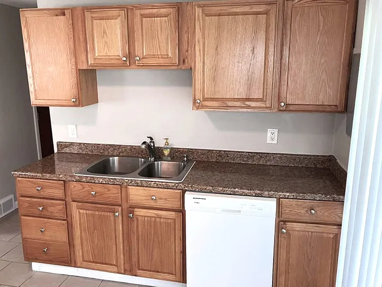 577 E Hudson Ave — Photo 10