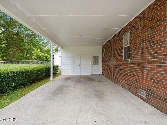 4th image of 4616 Blairwood Dr
