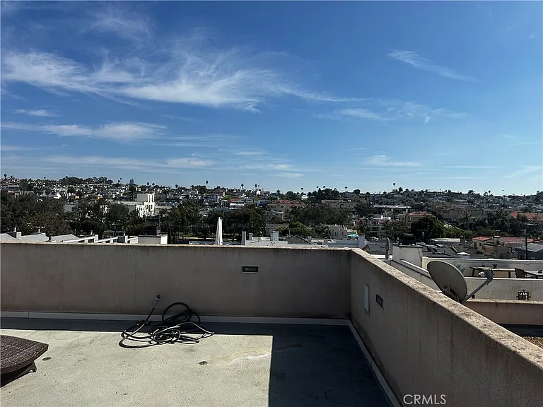 425 11th St — Photo 18