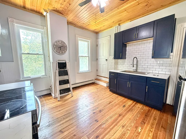 332 South St — Photo 4